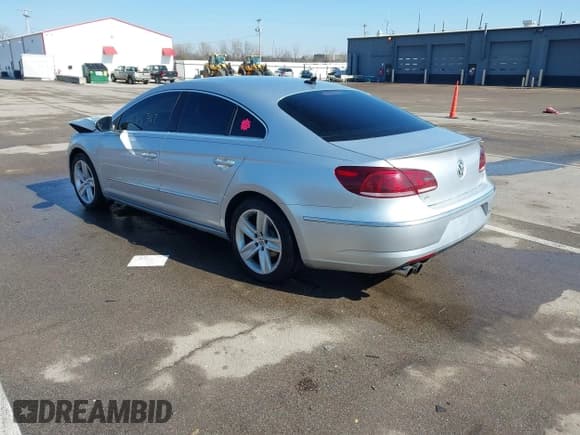 ✅ 2015 Volkswagen CC Sport • VIN: WVWBP7ANXFE815700 • Лот: 41645382. Опубликован ранее на IAAI с пробегом 89 057 миль. Бесплатный доступ к архиву аукционных продаж из США и подробный отчёт об истории автомобиля на DreamBid. Изображение 3.