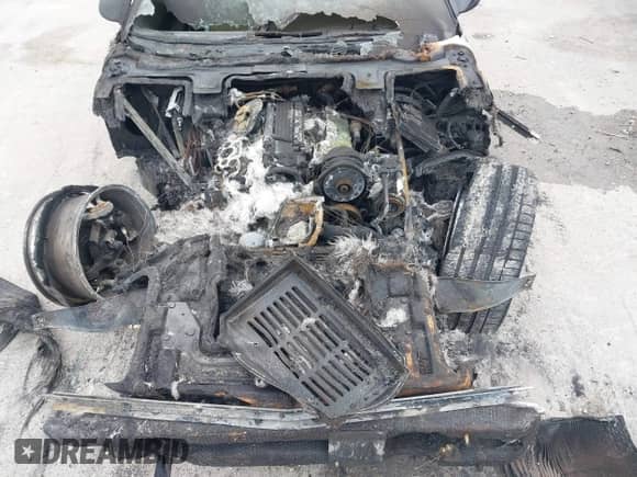 ✅ 1994 Chevrolet Corvette • VIN: 1G1YY32PXR5119898 • Lot: 41524375. Wystawiony na IAAI z przebiegiem Nie podano. Bezpłatny archiwum sprzedaży aukcyjnych z USA i szczegółowy raport historii pojazdu na DreamBid. Zdjęcie 10.