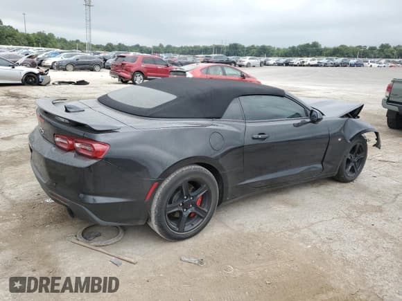 ✅ 2020 Chevrolet Camaro 1LT • VIN: 1G1FB3DX6L0121335 • Lot: 67024575. Listed on Copart with 59,261 mi. Free auction sales archive from the USA and detailed vehicle history report at DreamBid. Image 3.
