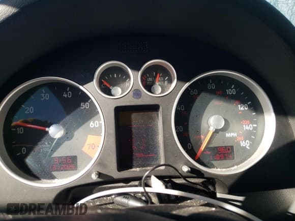 ✅ 2004 Audi TT • VIN: TRUUT28N041002616 • Лот: 43051445. Опубликован ранее на Copart с пробегом 118 974 миль. Бесплатный доступ к архиву аукционных продаж из США и подробный отчёт об истории автомобиля на DreamBid. Изображение 9.