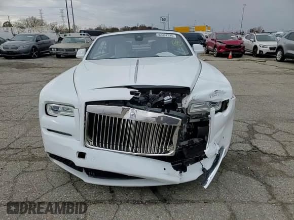 ✅ 2017 Rolls-Royce Dawn • VIN: SCA666D55HU102746 • Lot: 82332535. Listed on Copart with 57,325 mi. Free auction sales archive from the USA and detailed vehicle history report at DreamBid. Image 13.