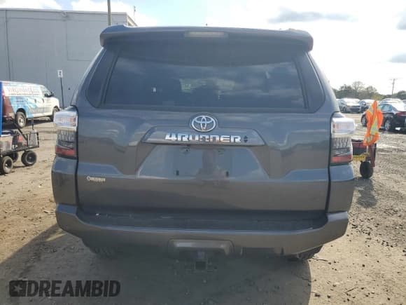 ✅ 2022 Toyota 4Runner SR5 Premium • VIN: JTENU5JR8N5998179 • Лот: 84231795. Опубликован ранее на Copart с пробегом 68 723 миль. Бесплатный доступ к архиву аукционных продаж из США и подробный отчёт об истории автомобиля на DreamBid. Изображение 6.