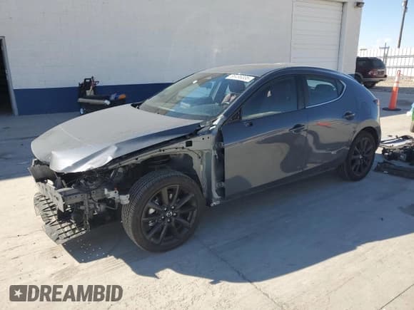 ✅ 2025 Mazda 3 S Carbon Edition • VIN: JM1BPBLM9S1756342 • Lot: 86496335. Listed on Copart with 3,692 mi. Free auction sales archive from the USA and detailed vehicle history report at DreamBid. Image 1.