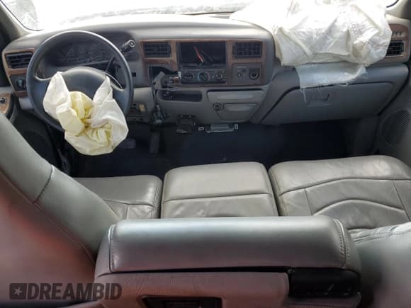 ✅ 2000 Ford F-250 XL • VIN: 1FTNX21F7YEB88191 • Lot: 90454205. Listed on Copart with 185,830 mi. Free auction sales archive from the USA and detailed vehicle history report at DreamBid. Image 8.