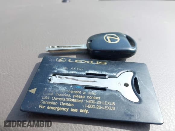 ✅ 2004 Lexus ES 350 • VIN: JTHBA30G945001806 • Lot: 42027534. Wystawiony na IAAI z przebiegiem 132 323 mil. Bezpłatny archiwum sprzedaży aukcyjnych z USA i szczegółowy raport historii pojazdu na DreamBid. Zdjęcie 11.