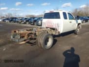 ✅ 2013 Chevrolet Silverado 1500 • VIN: 1GB5CZCGXDZ215076 • Lot: 47763275. Wystawiony na Copart z przebiegiem 260 691 mil. Bezpłatny archiwum sprzedaży aukcyjnych z USA i szczegółowy raport historii pojazdu na DreamBid. Zdjęcie 3.