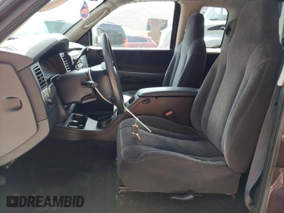 ✅ 2004 Dodge Dakota SLT • VIN: 1D7HG42N14S749128 • Lot: 60733654. Listed on Copart with 101,249 mi. Free auction sales archive from the USA and detailed vehicle history report at DreamBid. Image 7.