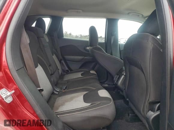 ✅ 2014 Jeep Cherokee Latitude • VIN: 1C4PJMCS0EW269944 • Lot: 93597895. Wystawiony na Copart z przebiegiem 125 467 mil. Bezpłatny archiwum sprzedaży aukcyjnych z USA i szczegółowy raport historii pojazdu na DreamBid. Zdjęcie 11.