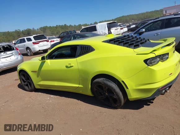 ✅ 2019 Chevrolet Camaro 2SS • VIN: 1G1FH1R70K0143647 • Lot: 43464515. Wystawiony na IAAI z przebiegiem 99 525 mil. Bezpłatny archiwum sprzedaży aukcyjnych z USA i szczegółowy raport historii pojazdu na DreamBid. Zdjęcie 14.
