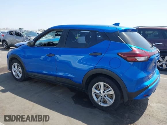 ✅ 2021 Nissan Kicks S • VIN: 3N1CP5BVXML550428 • Lot: 42974239. Listed on IAAI with 41,123 mi. Free auction sales archive from the USA and detailed vehicle history report at DreamBid. Image 3.