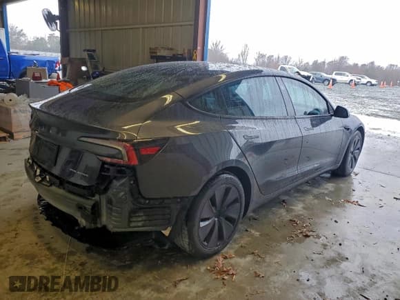 ✅ 2024 Tesla Model 3 Long Range • VIN: 5YJ3E1EB3RF743555 • Lot: 93785555. Wystawiony na Copart z przebiegiem 35 661 mil. Bezpłatny archiwum sprzedaży aukcyjnych z USA i szczegółowy raport historii pojazdu na DreamBid. Zdjęcie 3.