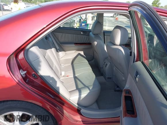 ✅ 2006 Toyota Camry LE • VIN: 4T1BF32K26U120273 • Лот: 42573889. Опубликован ранее на IAAI с пробегом 139 895 миль. Бесплатный доступ к архиву аукционных продаж из США и подробный отчёт об истории автомобиля на DreamBid. Изображение 8.