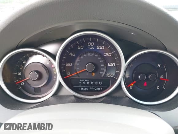 ✅ 2011 Acura RL Technology • VIN: JH4KB2F68BC000256 • Lot: 42210558. Listed on IAAI with 115,289 mi. Free auction sales archive from the USA and detailed vehicle history report at DreamBid. Image 7.