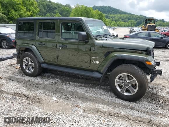 ✅ 2022 Jeep Wrangler Unlimited Sahara Altitude • VIN: 1C4HJXEG1NW172377 • Lot: 63107395. Listed on Copart with 33,920 mi. Free auction sales archive from the USA and detailed vehicle history report at DreamBid. Image 4.