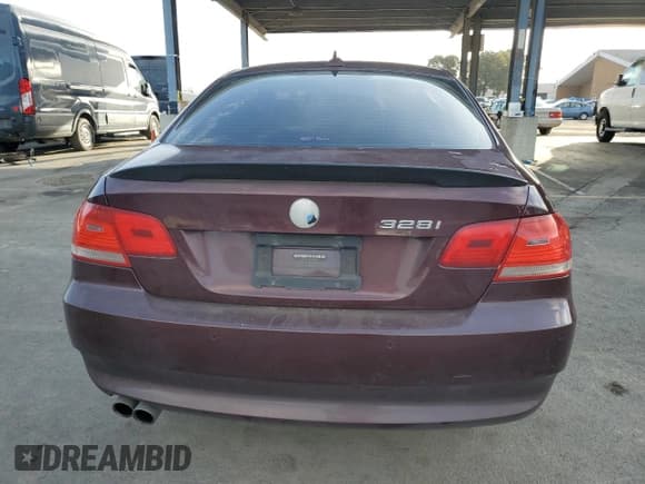 ✅ 2008 BMW 3 Series 328i • VIN: WBAWV13578P118345 • Lot: 52437355. Wystawiony na Copart z przebiegiem 151 398 mil. Bezpłatny archiwum sprzedaży aukcyjnych z USA i szczegółowy raport historii pojazdu na DreamBid. Zdjęcie 6.