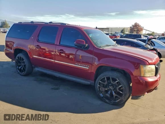 ✅ 2011 Chevrolet Suburban LT • VIN: 1GNSKJE34BR138609 • Lot: 94406865. Listed on Copart with 177,048 mi. Free auction sales archive from the USA and detailed vehicle history report at DreamBid. Image 4.