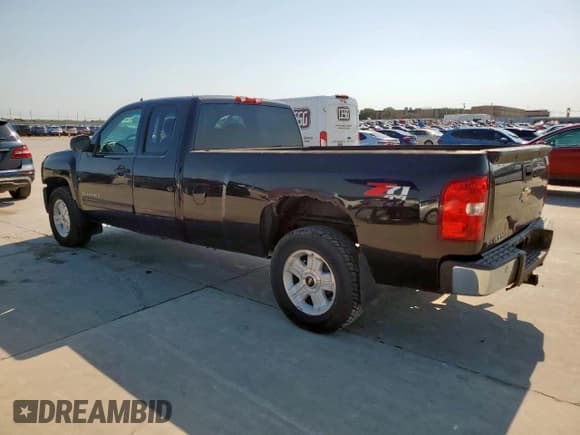 ✅ 2013 Chevrolet Silverado 1500 LT • VIN: 1GCRKSE01DZ134040 • Lot: 68207305. Wystawiony na Copart z przebiegiem 188 208 mil. Bezpłatny archiwum sprzedaży aukcyjnych z USA i szczegółowy raport historii pojazdu na DreamBid. Zdjęcie 2.