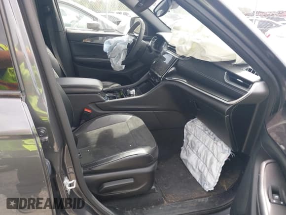 ✅ 2023 Jeep Grand Cherokee Altitude • VIN: 1C4RJKAG5P8701978 • Lot: 43259204. Listed on IAAI with 41,223 mi. Free auction sales archive from the USA and detailed vehicle history report at DreamBid. Image 5.