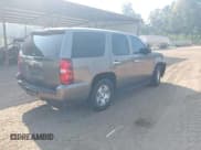 ✅ 2014 Chevrolet Tahoe Commercial • VIN: 1GNLC2E0XER104529 • Lot: 43217631. Wystawiony na IAAI z przebiegiem 237 010 mil. Bezpłatny archiwum sprzedaży aukcyjnych z USA i szczegółowy raport historii pojazdu na DreamBid. Zdjęcie 4.