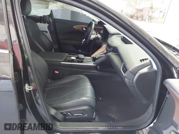 ✅ 2021 Acura TLX Technology • VIN: 19UUB5F4XMA002133 • Lot: 42981000. Listed on IAAI with 36,598 mi. Free auction sales archive from the USA and detailed vehicle history report at DreamBid. Image 5.