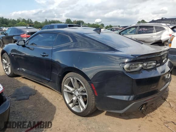 ✅ 2019 Chevrolet Camaro 2LT • VIN: 1G1FD1RX4K0115684 • Lot: 64106713. Listed on Copart with 27,218 mi. Free auction sales archive from the USA and detailed vehicle history report at DreamBid. Image 2.