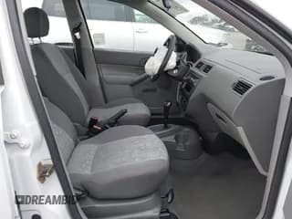 ✅ 2005 Ford Focus S • VIN: 1FAFP34N95W195622 • Lot: 43724712. Listed on IAAI with Not provided. Free auction sales archive from the USA and detailed vehicle history report at DreamBid. Image 5.