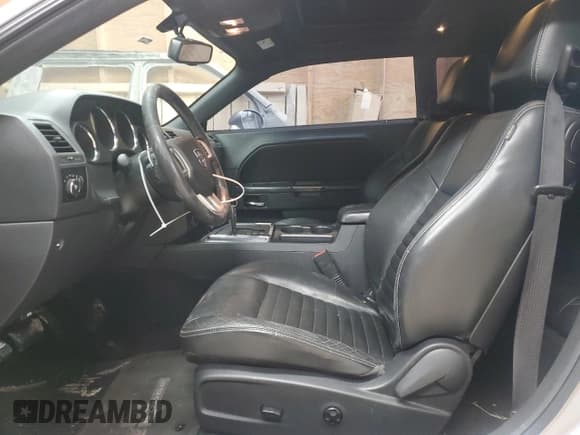 ✅ 2013 Dodge Challenger Rallye Redline • VIN: 2C3CDYAG6DH616173 • Lot: 46070745. Wystawiony na Copart z przebiegiem 137 024 mil. Bezpłatny archiwum sprzedaży aukcyjnych z USA i szczegółowy raport historii pojazdu na DreamBid. Zdjęcie 7.