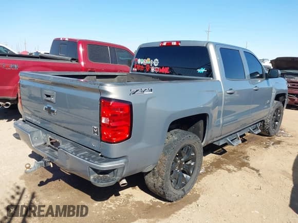 ✅ 2017 Chevrolet Silverado 1500 LT • VIN: 3GCUKREC8HG391148 • Lot: 43299861. Listed on IAAI with 137,132 mi. Free auction sales archive from the USA and detailed vehicle history report at DreamBid. Image 4.