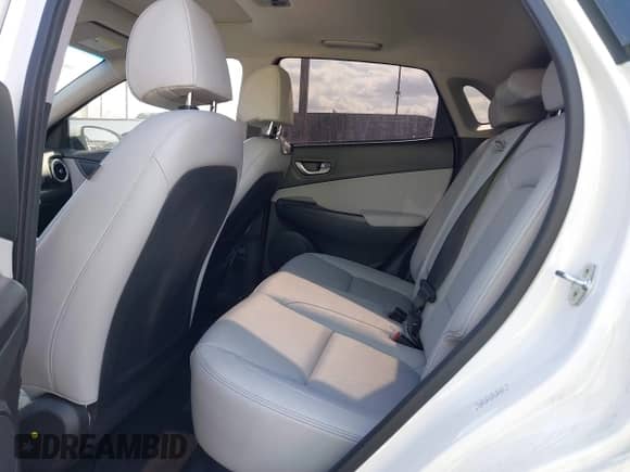 2022 Hyundai Kona Limited z VIN KM8K53AGXNU138941, wystawiony jako IAAI lot #41369248 z przebiegiem 75 474 mil mil oraz . Historia ofert i sprzedaży dostępna na DreamBid. Obrazek 8.