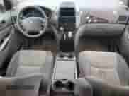 2009 Toyota Sienna LE z VIN 5TDZK23C19S276104, wystawiony jako Copart lot #81915145 z przebiegiem 261 254 mil mil oraz Szkoda całkowita • Salvage title. Historia ofert i sprzedaży dostępna na DreamBid. Obrazek 8.