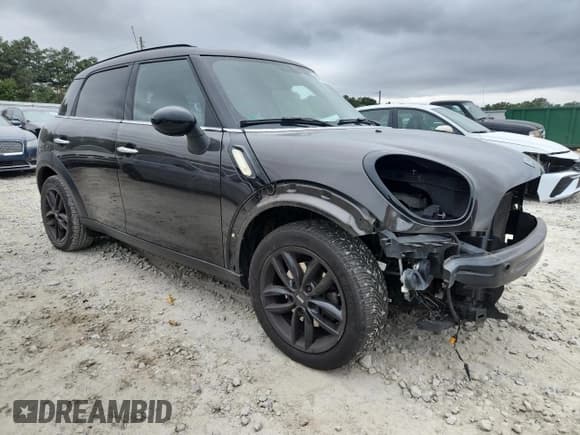 ✅ 2015 MINI Countryman • VIN: WMWZB3C56FWM32878 • Lot: 84250775. Wystawiony na Copart z przebiegiem 92 707 mil. Bezpłatny archiwum sprzedaży aukcyjnych z USA i szczegółowy raport historii pojazdu na DreamBid. Zdjęcie 4.