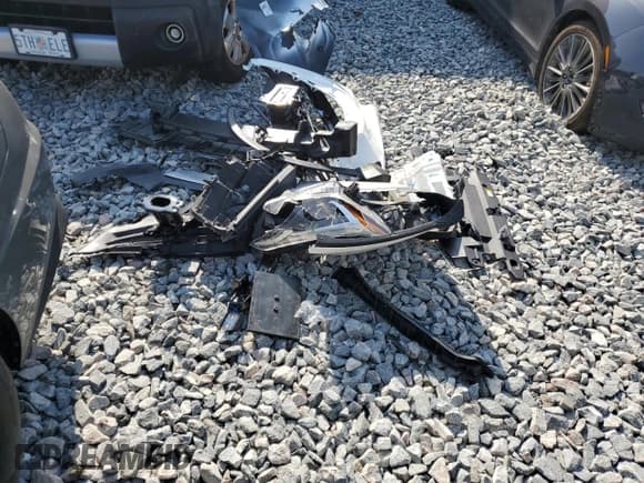 ✅ 2016 Toyota RAV4 XLE • VIN: JTMRFREV2GD185590 • Lot: 57505605. Listed on Copart with 75,545 mi. Free auction sales archive from the USA and detailed vehicle history report at DreamBid. Image 13.