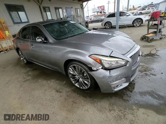 ✅ 2016 Infiniti Q70 • VIN: JN1BY1AP1GM220367 • Lot: 54068025. Listed on Copart with 149,337 mi. Free auction sales archive from the USA and detailed vehicle history report at DreamBid. Image 13.
