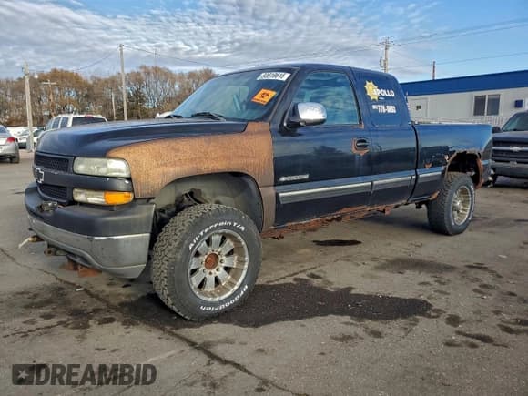 ✅ 2002 Chevrolet Silverado 2500HD LS • VIN: 1GCHK29U32Z235943 • Lot: 93919615. Wystawiony na Copart z przebiegiem 158 815 mil. Bezpłatny archiwum sprzedaży aukcyjnych z USA i szczegółowy raport historii pojazdu na DreamBid. Zdjęcie 1.