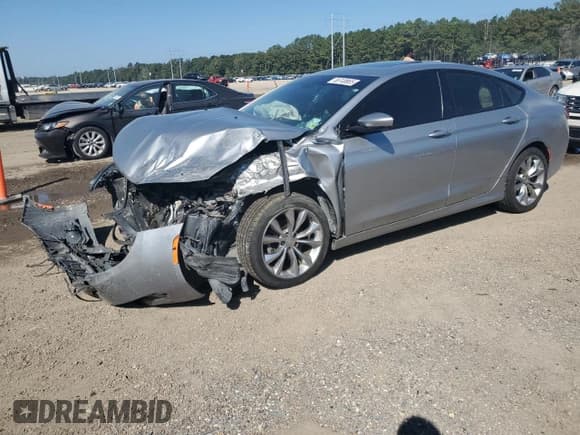 ✅ 2015 Chrysler 200 S • VIN: 1C3CCCBB8FN650943 • Lot: 85740665. Listed on Copart with Not provided. Free auction sales archive from the USA and detailed vehicle history report at DreamBid. Image 1.