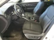 ✅ 2018 Nissan Rogue SV • VIN: KNMAT2MV0JP526215 • Lot: 91426875. Wystawiony na Copart z przebiegiem 155 389 mil. Bezpłatny archiwum sprzedaży aukcyjnych z USA i szczegółowy raport historii pojazdu na DreamBid. Zdjęcie 7.