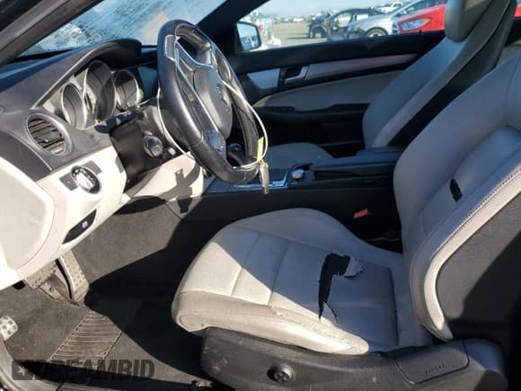 ✅ 2012 Mercedes-Benz C 250 • VIN: WDDGJ4HB0CF747419 • Lot: 81929845. Listed on Copart with 126,669 mi. Free auction sales archive from the USA and detailed vehicle history report at DreamBid. Image 7.