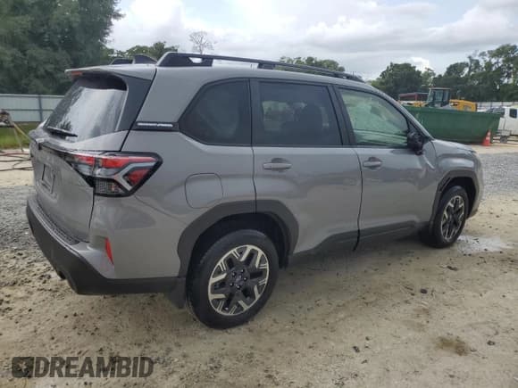 ✅ 2025 Subaru Forester Premium • VIN: JF2SLDDC5SH409208 • Lot: 64117384. Listed on Copart with 961 mi. Free auction sales archive from the USA and detailed vehicle history report at DreamBid. Image 3.