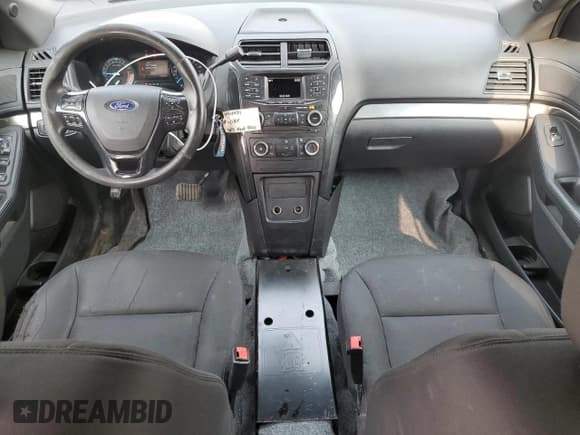 ✅ 2017 Ford Police Interceptor Utility • VIN: 1FM5K8AR0HGC57380 • Лот: 58965075. Опубликован ранее на Copart с пробегом 106 682 миль. Бесплатный доступ к архиву аукционных продаж из США и подробный отчёт об истории автомобиля на DreamBid. Изображение 8.