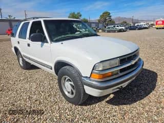 2001 Chevrolet Blazer LS с VIN 1GNDT13W312194194, выставлен на аукционе Copart как лот 85428015 с пробегом 270 730 миль миль и Чистый • Clean title. История ставок и продаж доступна на DreamBid. Изображение 1.