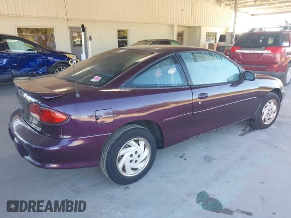 ✅ 1997 Chevrolet Cavalier RS • VIN: 1G1JC124XVM129261 • Лот: 43907760. Опубликован ранее на IAAI с пробегом 165 503 миль. Бесплатный доступ к архиву аукционных продаж из США и подробный отчёт об истории автомобиля на DreamBid. Изображение 4.