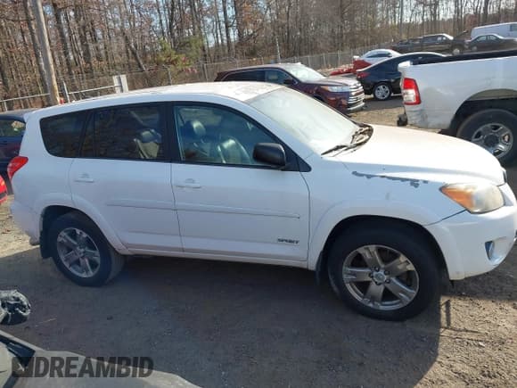 ✅ 2010 Toyota RAV4 Sport • VIN: 2T3WK4DV9AW008547 • Lot: 43714947. Wystawiony na IAAI z przebiegiem 159 314 mil. Bezpłatny archiwum sprzedaży aukcyjnych z USA i szczegółowy raport historii pojazdu na DreamBid. Zdjęcie 13.