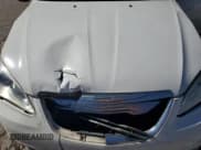 ✅ 2013 Chrysler 200 Touring • VIN: 1C3BCBEB3DN560100 • Lot: 87376905. Wystawiony na Copart z przebiegiem 198 945 mil. Bezpłatny archiwum sprzedaży aukcyjnych z USA i szczegółowy raport historii pojazdu na DreamBid. Zdjęcie 11.