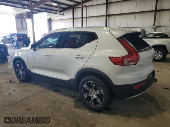 ✅ 2022 Volvo XC40 Inscription • VIN: YV4162UL1N2703117 • Lot: 61268913. Listed on Copart with 14,404 mi. Free auction sales archive from the USA and detailed vehicle history report at DreamBid. Image 2.
