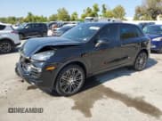 ✅ 2016 Porsche Cayenne S • VIN: WP1AB2A22GLA95100 • Lot: 71469495. Wystawiony na Copart z przebiegiem 146 677 mil. Bezpłatny archiwum sprzedaży aukcyjnych z USA i szczegółowy raport historii pojazdu na DreamBid. Zdjęcie 1.