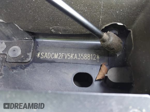 ✅ 2019 Jaguar F-Pace S • VIN: SADCM2FV5KA358812 • Lot: 43302711. Wystawiony na IAAI z przebiegiem 24 447 mil. Bezpłatny archiwum sprzedaży aukcyjnych z USA i szczegółowy raport historii pojazdu na DreamBid. Zdjęcie 18.