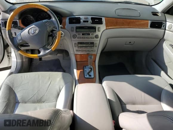 ✅ 2005 Lexus ES 350 • VIN: JTHBA30G855070410 • Lot: 62911285. Listed on Copart with 256,234 mi. Free auction sales archive from the USA and detailed vehicle history report at DreamBid. Image 8.