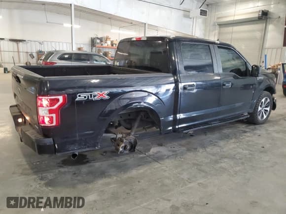 ✅ 2020 Ford F-150 XL • VIN: 1FTEW1CP0LKE86563 • Lot: 83836635. Listed on Copart with 141,141 mi. Free auction sales archive from the USA and detailed vehicle history report at DreamBid. Image 3.