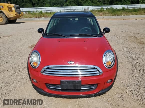 ✅ 2013 MINI Clubman • VIN: WMWZF3C53DT491549 • Lot: 66178014. Wystawiony na Copart z przebiegiem 89 777 mil. Bezpłatny archiwum sprzedaży aukcyjnych z USA i szczegółowy raport historii pojazdu na DreamBid. Zdjęcie 5.