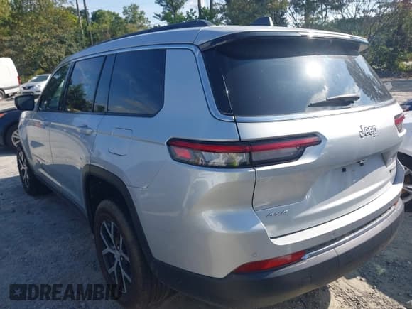 ✅ 2024 Jeep Grand Cherokee Limited • VIN: 1C4RJKBGXR8534616 • Lot: 43089540. Listed on IAAI with 41,607 mi. Free auction sales archive from the USA and detailed vehicle history report at DreamBid. Image 3.